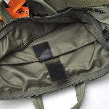 Load image into Gallery viewer, Aviator Carrier